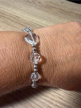 paparazzi Clear Crystal & Silver Bead Stretch Bracelet